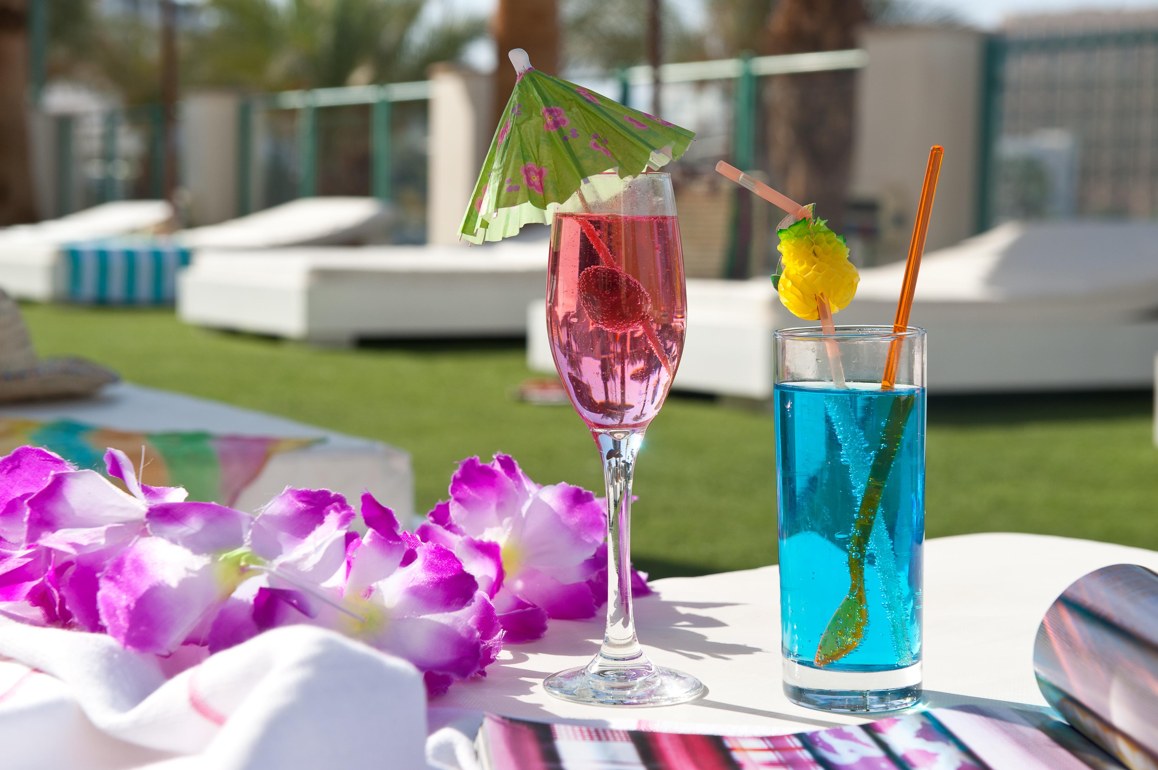 U Magic Palace Eilat Ngoại thất bức ảnh Poolside drinks
